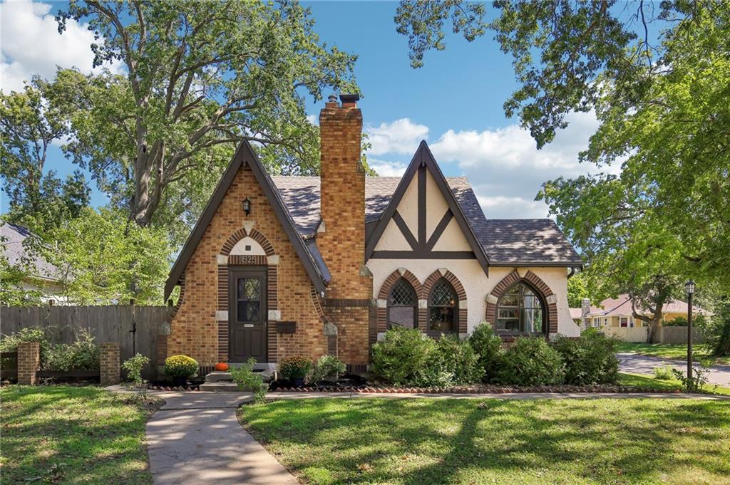 1525 Columbia Avenue Property Photo