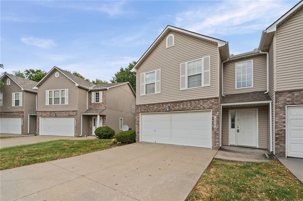 1626 Nw Garrett Drive Property Photo 2