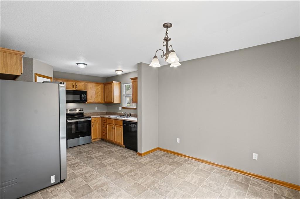 1626 Nw Garrett Drive Property Photo 9
