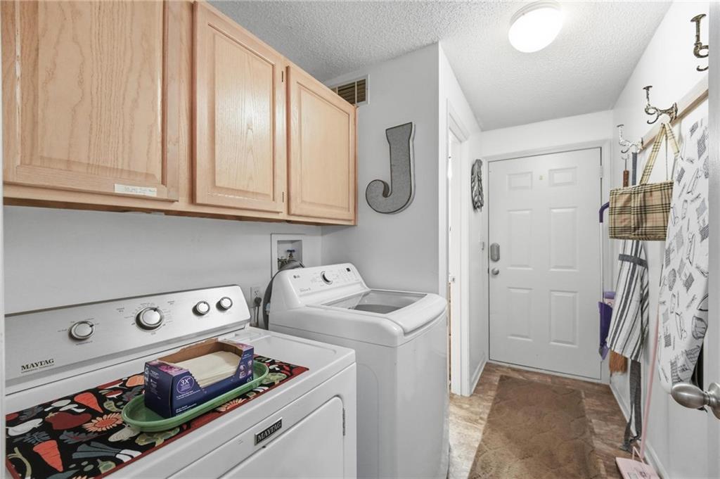 312 E Hansen Court Property Photo 9
