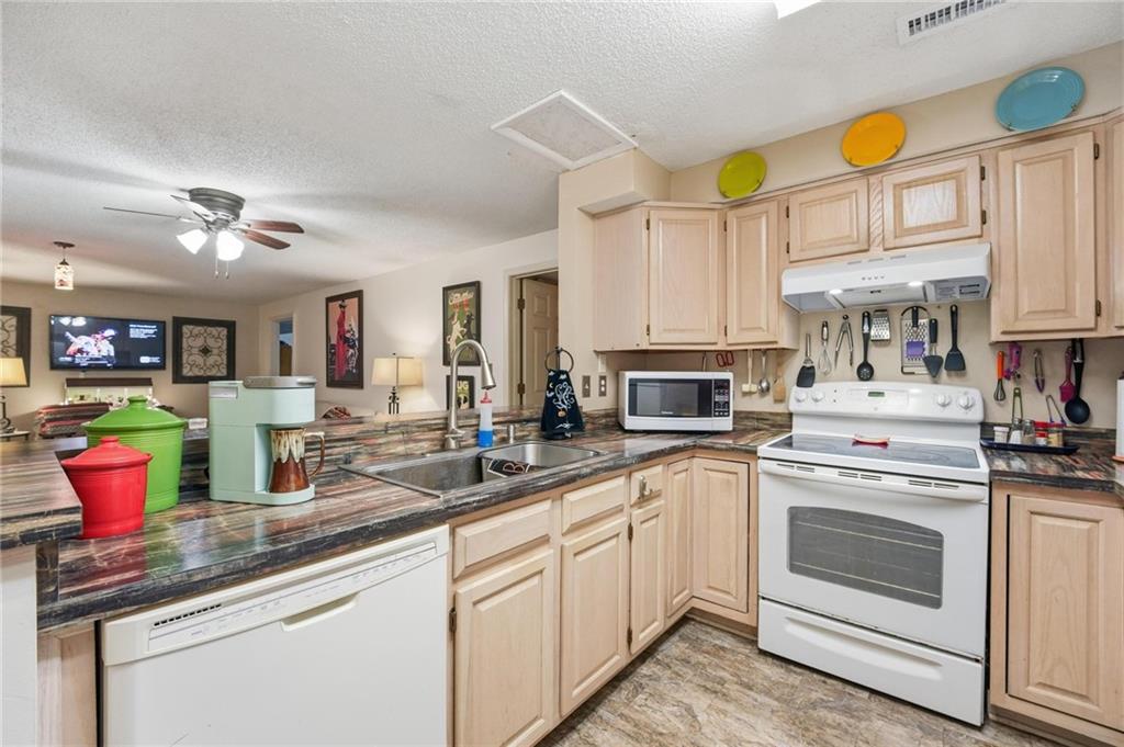 312 E Hansen Court Property Photo 11