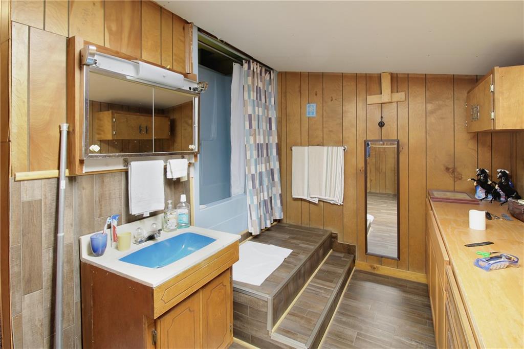 5005 Anderson Road Property Photo 15