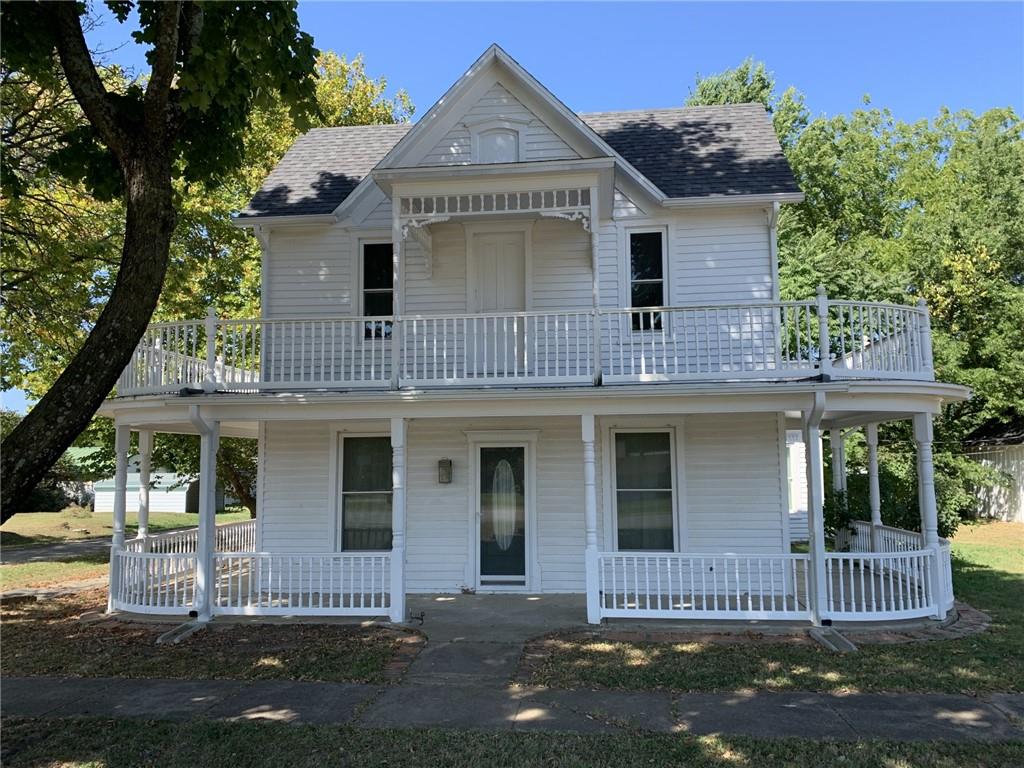 105 S Broad Street Property Photo 1