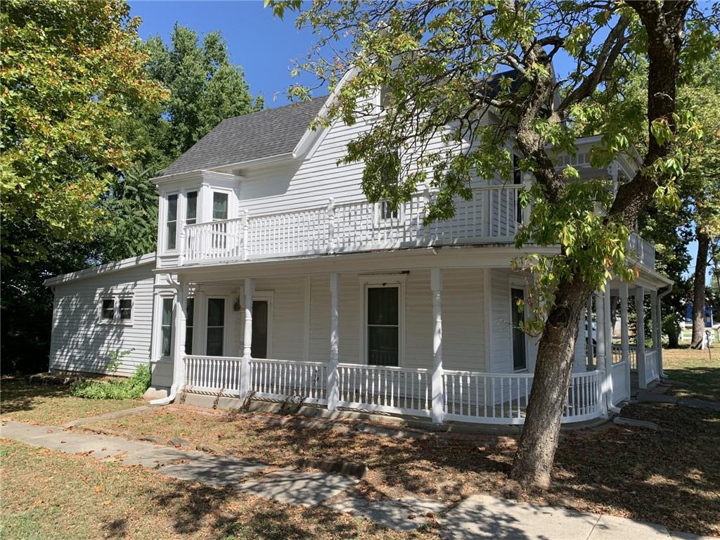 105 S Broad Street Property Photo 3