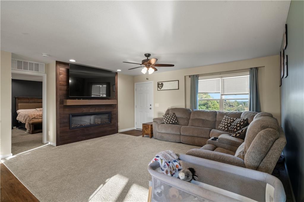 6650 Logeman Road Property Photo 7