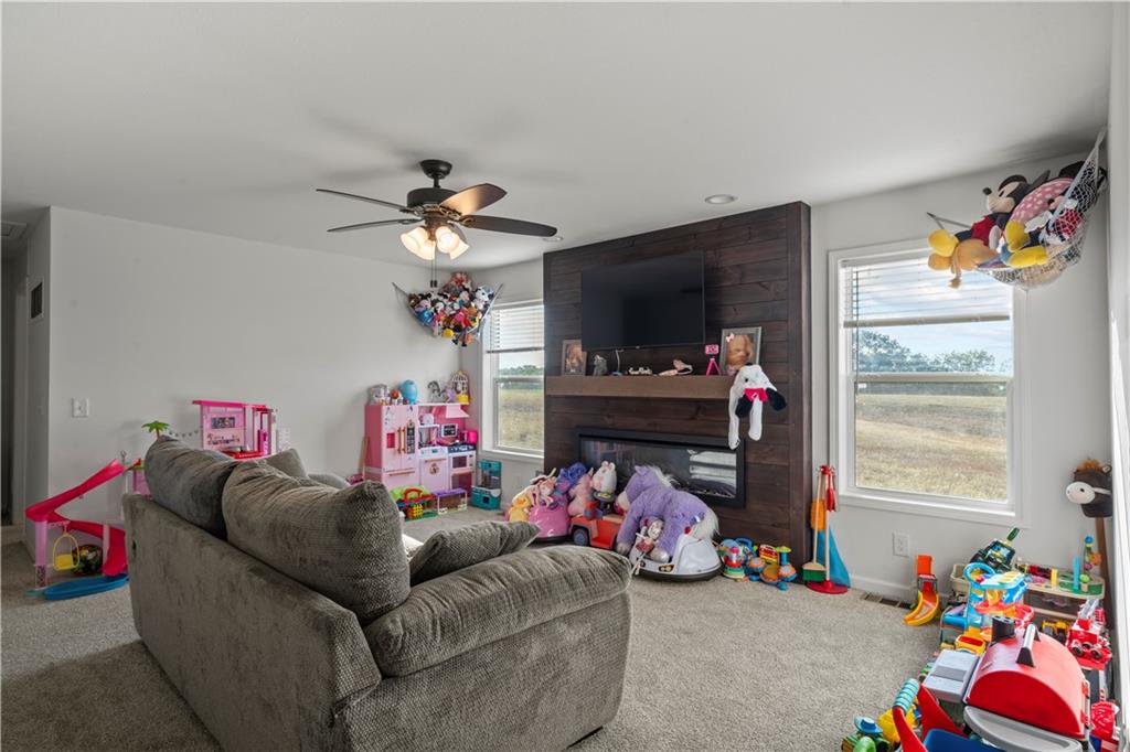6650 Logeman Road Property Photo 9