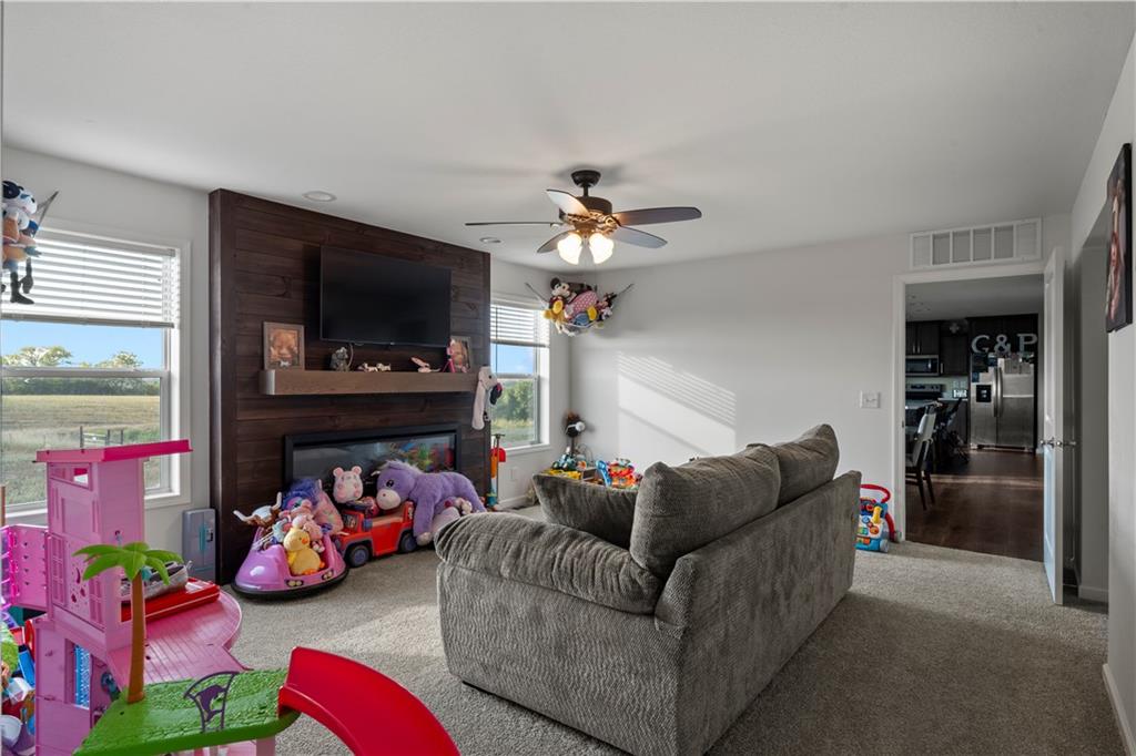 6650 Logeman Road Property Photo 10