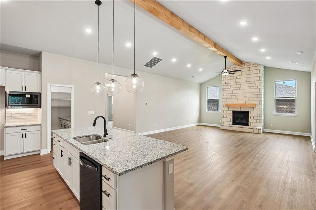 8435 Pickering Street Property Photo 14