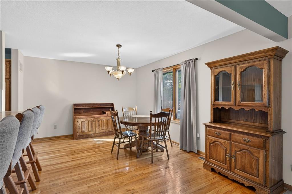 1185 E 1067 Road Property Photo 15