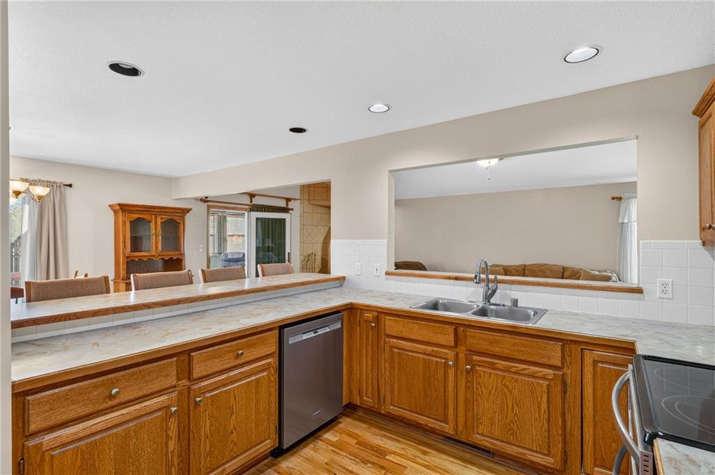 1185 E 1067 Road Property Photo 21