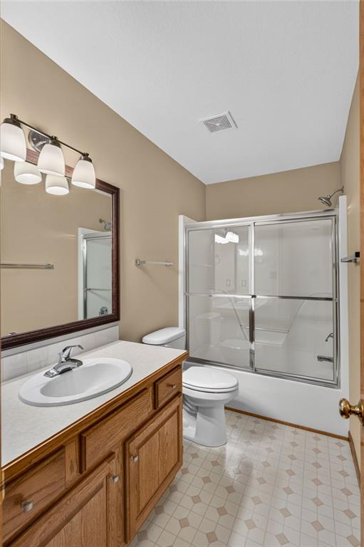 1185 E 1067 Road Property Photo 24