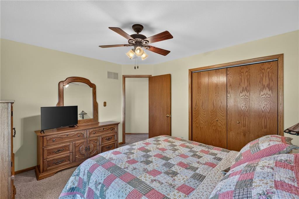 1185 E 1067 Road Property Photo 28
