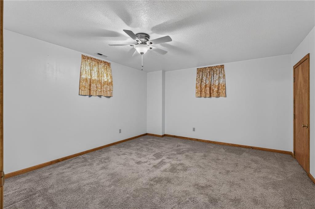1185 E 1067 Road Property Photo 39