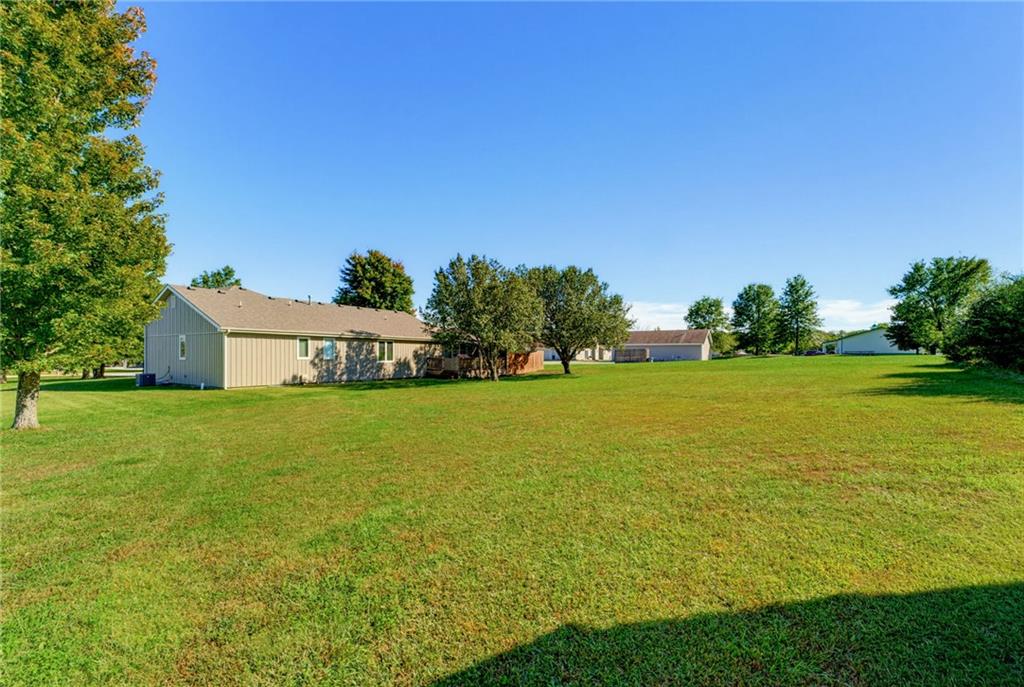 1185 E 1067 Road Property Photo 48