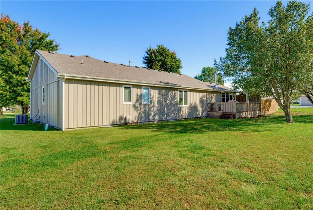 1185 E 1067 Road Property Photo 49