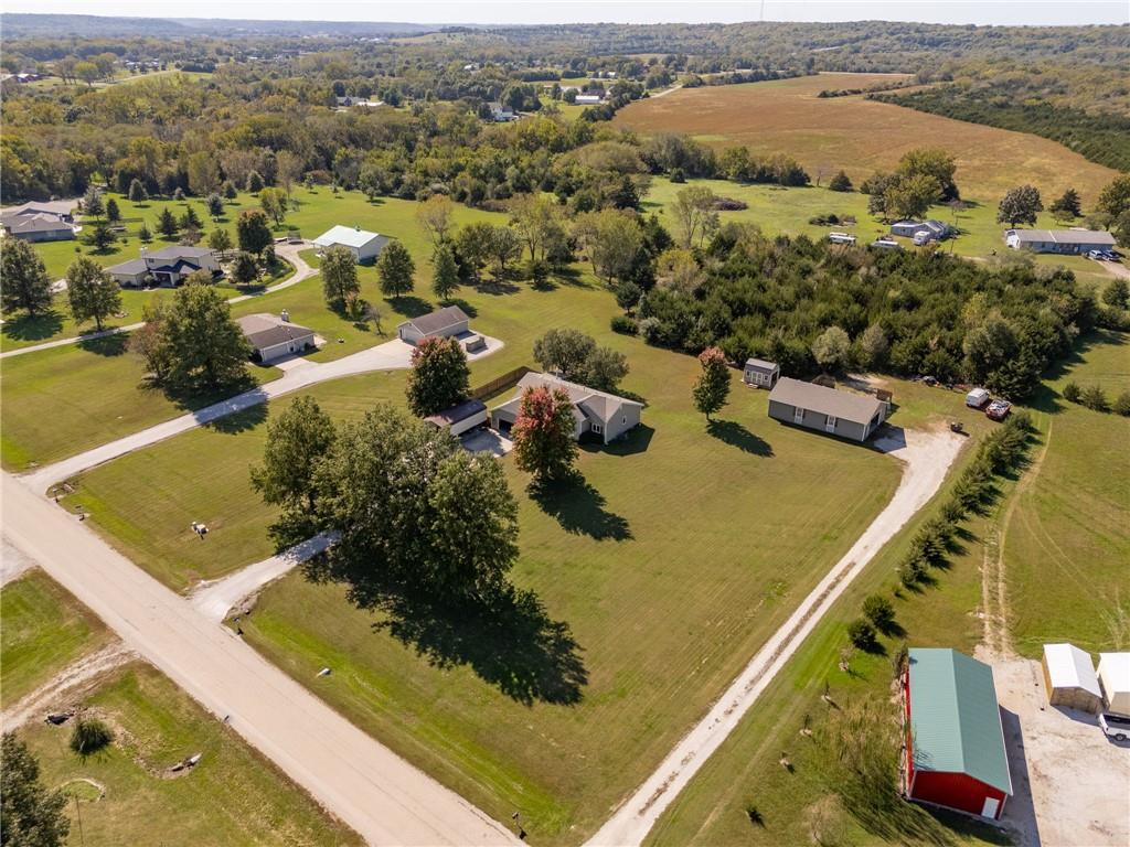 1185 E 1067 Road Property Photo 68