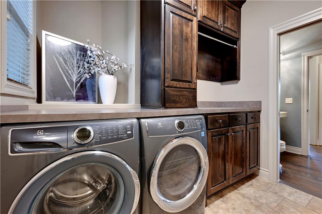 20104 W 90th Street Property Photo 22