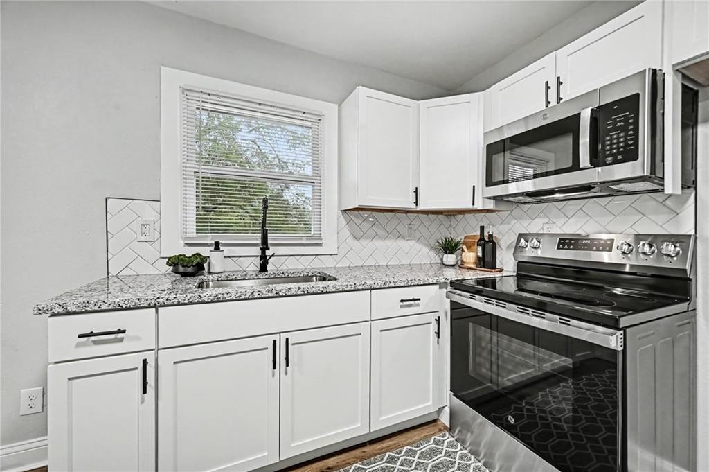 102 O E Avenue Property Photo 5