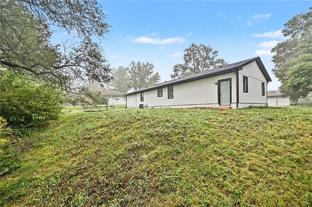 102 O E Avenue Property Photo 14