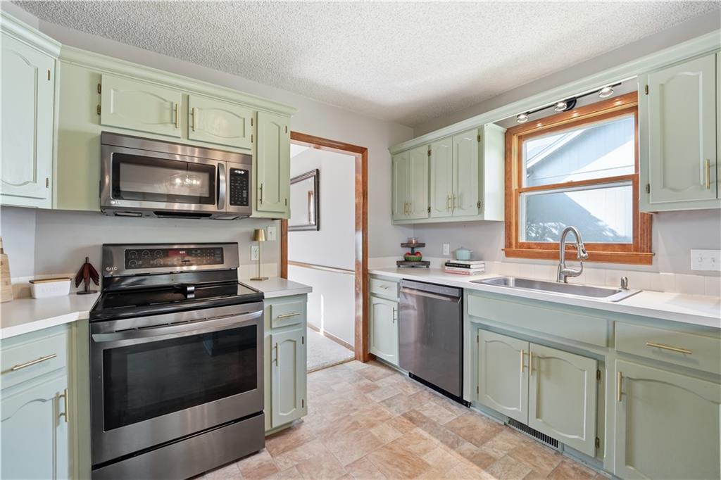 6821 T Gabbert Drive Property Photo 14