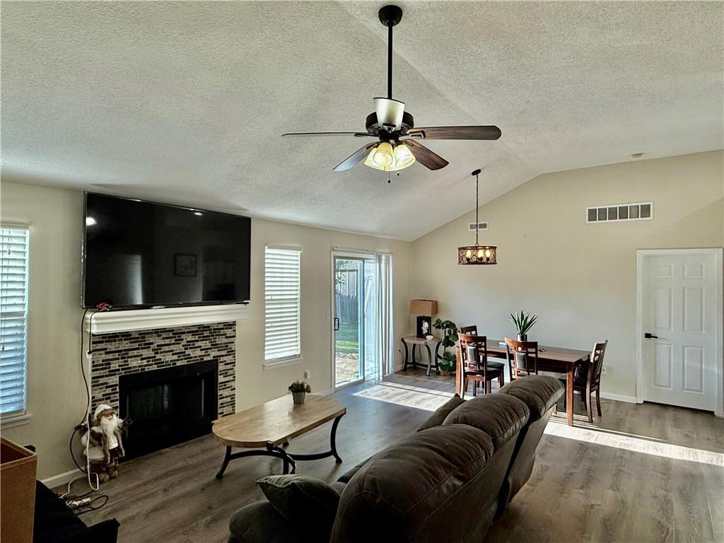 2717 Wildflower Drive Property Photo 6