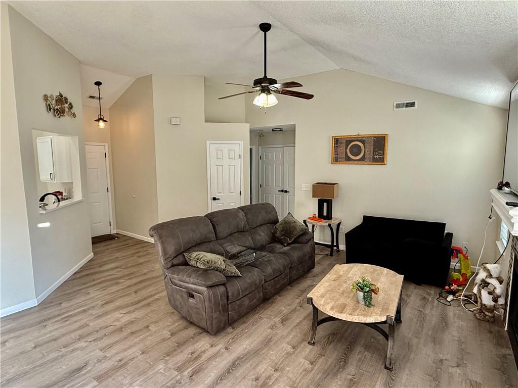2717 Wildflower Drive Property Photo 7