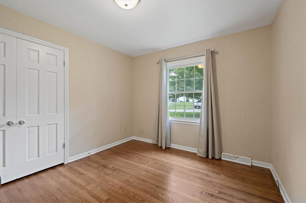 10616 Oak Street Property Photo 19