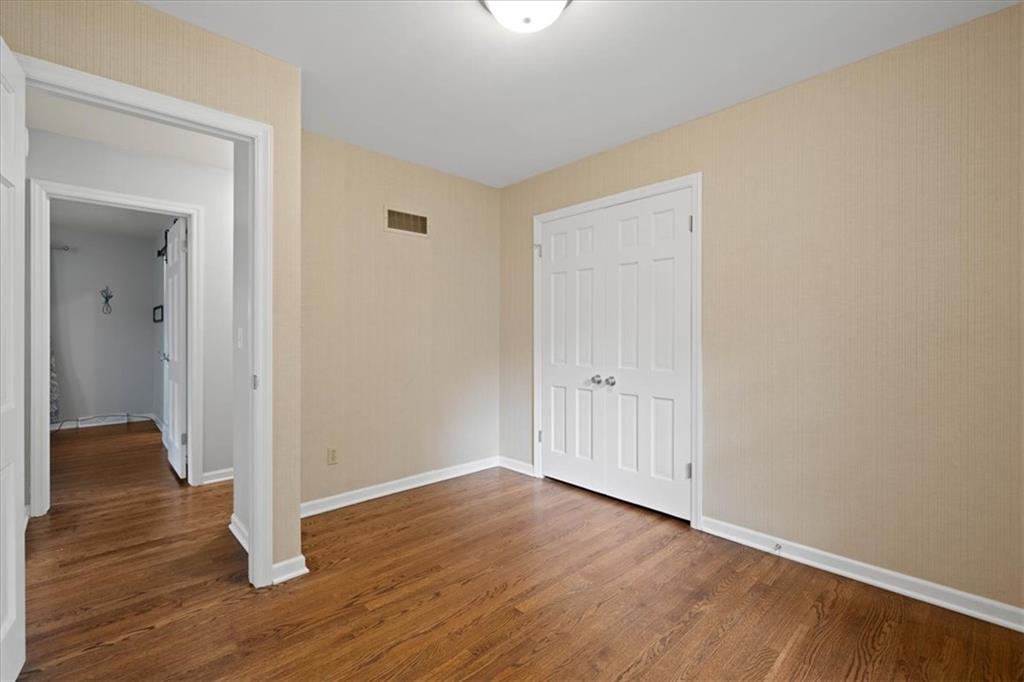 10616 Oak Street Property Photo 20