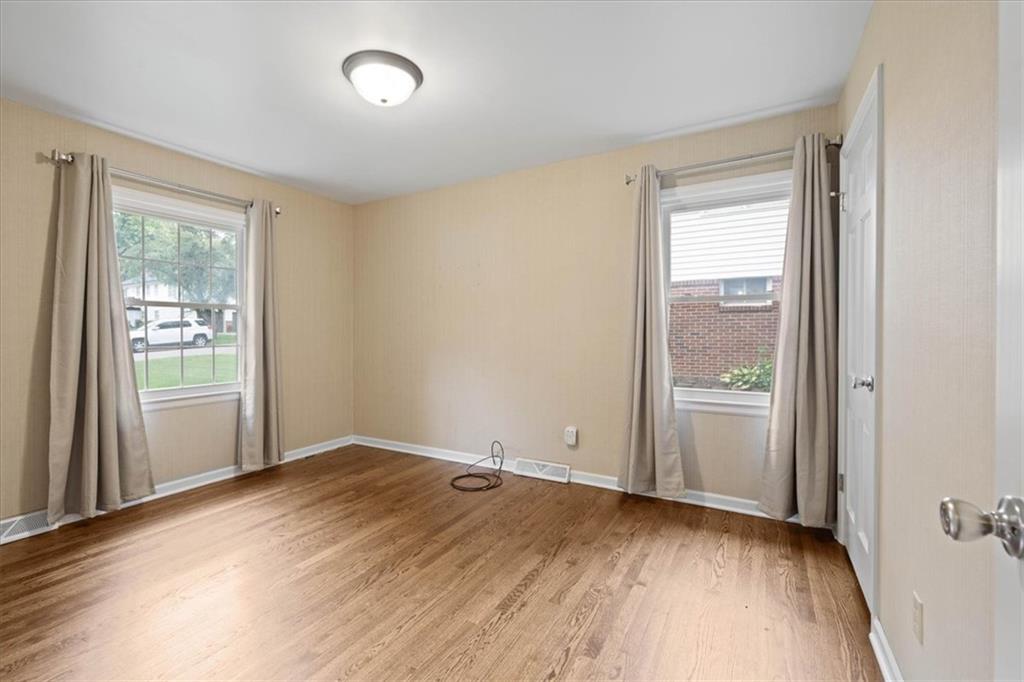 10616 Oak Street Property Photo 22