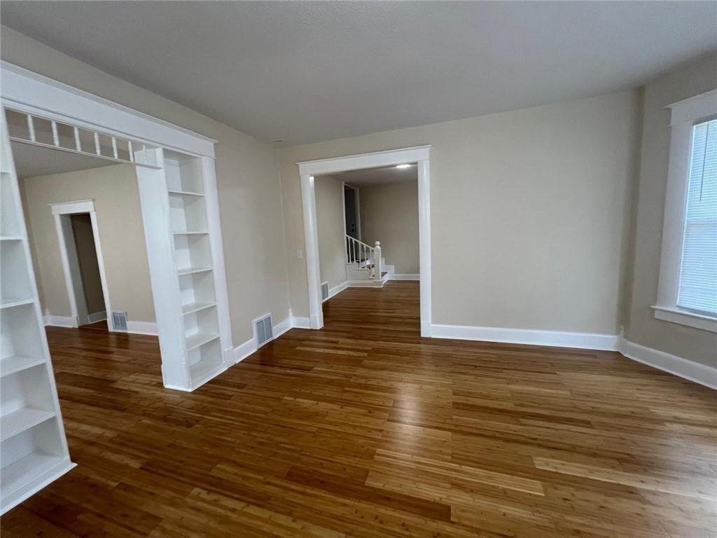 2722 Seneca Street Property Photo 7