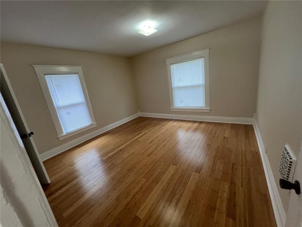 2722 Seneca Street Property Photo 18