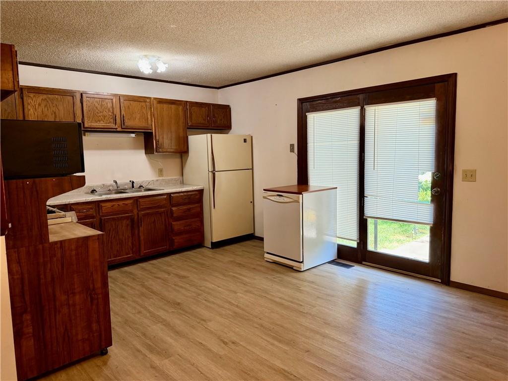 2403 College Lane Property Photo 5