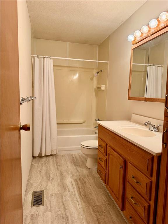 2403 College Lane Property Photo 7