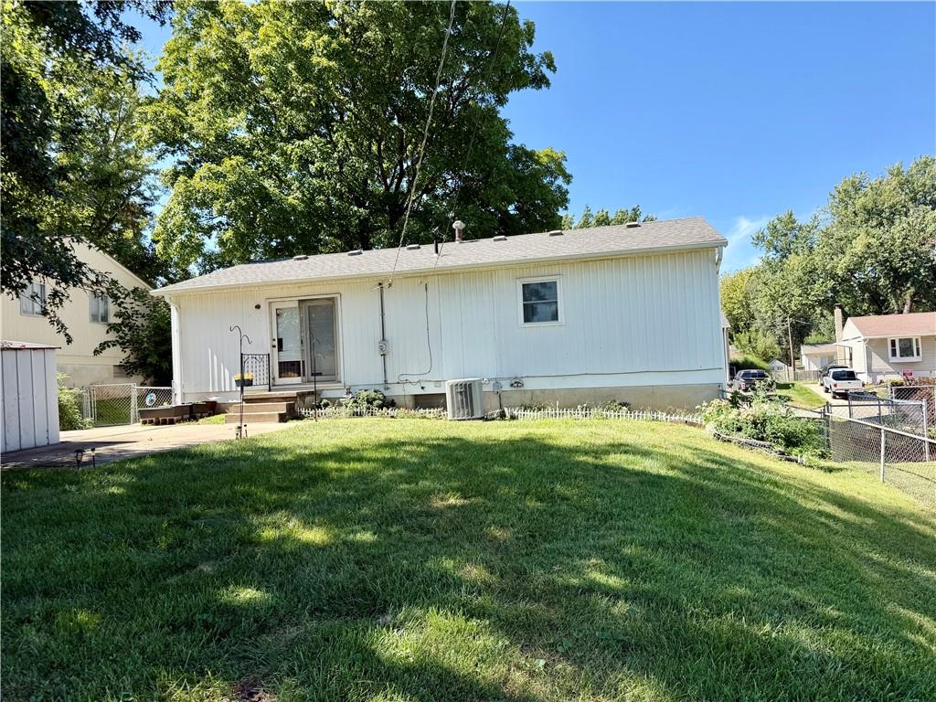 2403 College Lane Property Photo 19
