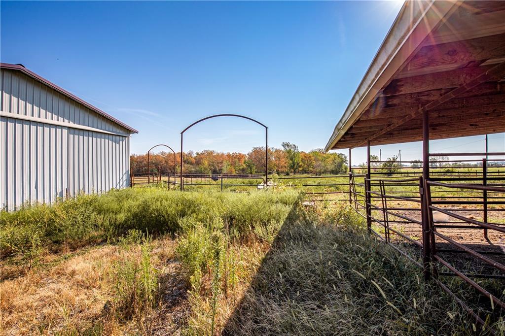 2243 Tomahawk Road Property Photo 6