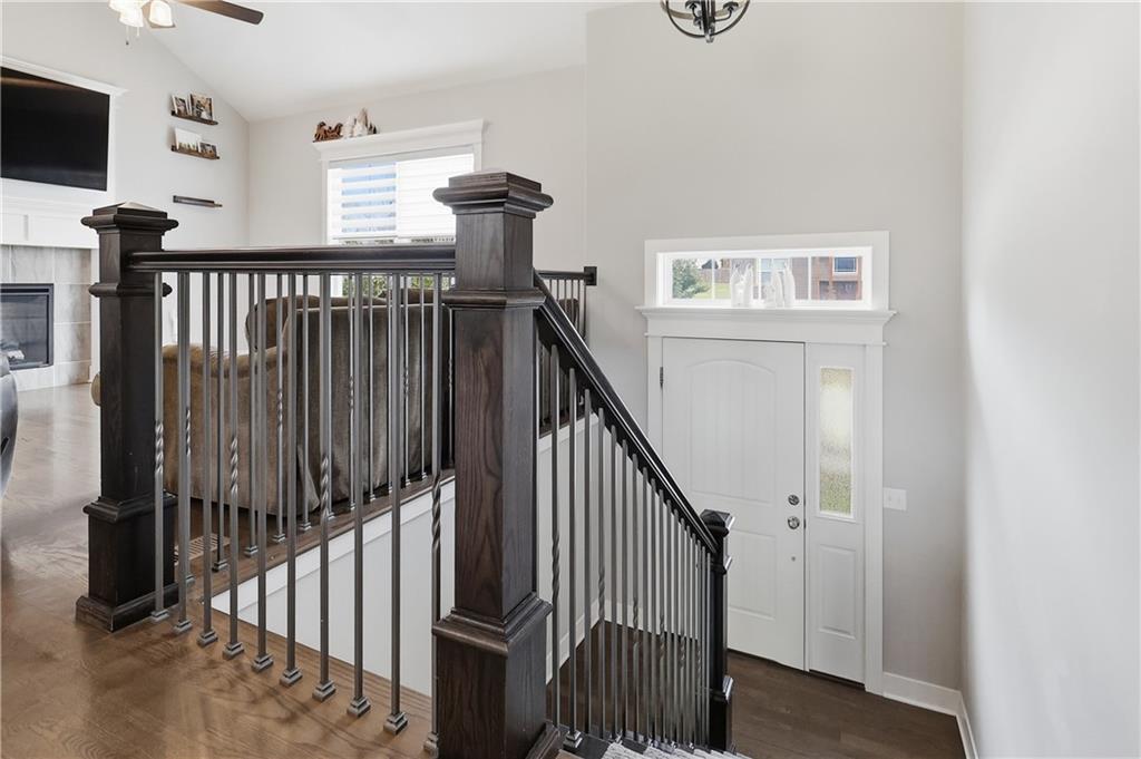 17904 Sunset Drive Property Photo 3