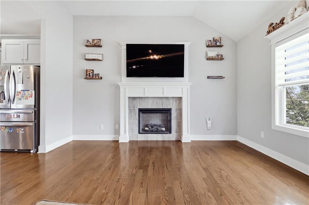 17904 Sunset Drive Property Photo 6