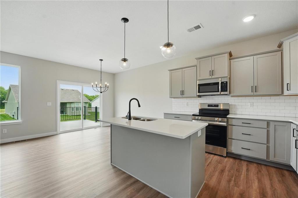 12606 S Parkwood Lane Property Photo 13