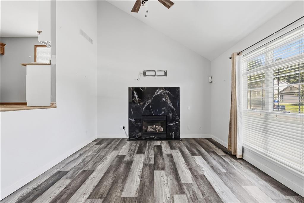1604 S 105th Street Property Photo 2