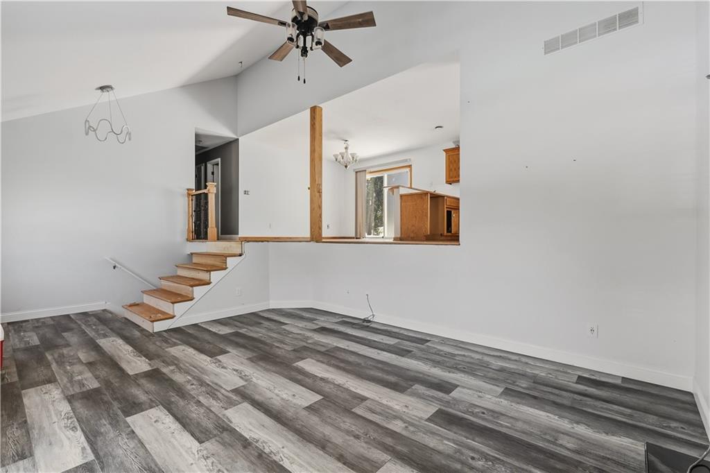 1604 S 105th Street Property Photo 3