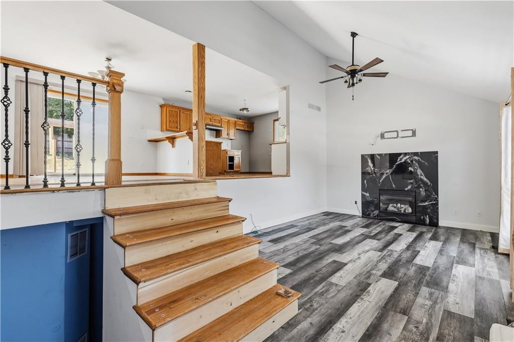 1604 S 105th Street Property Photo 4