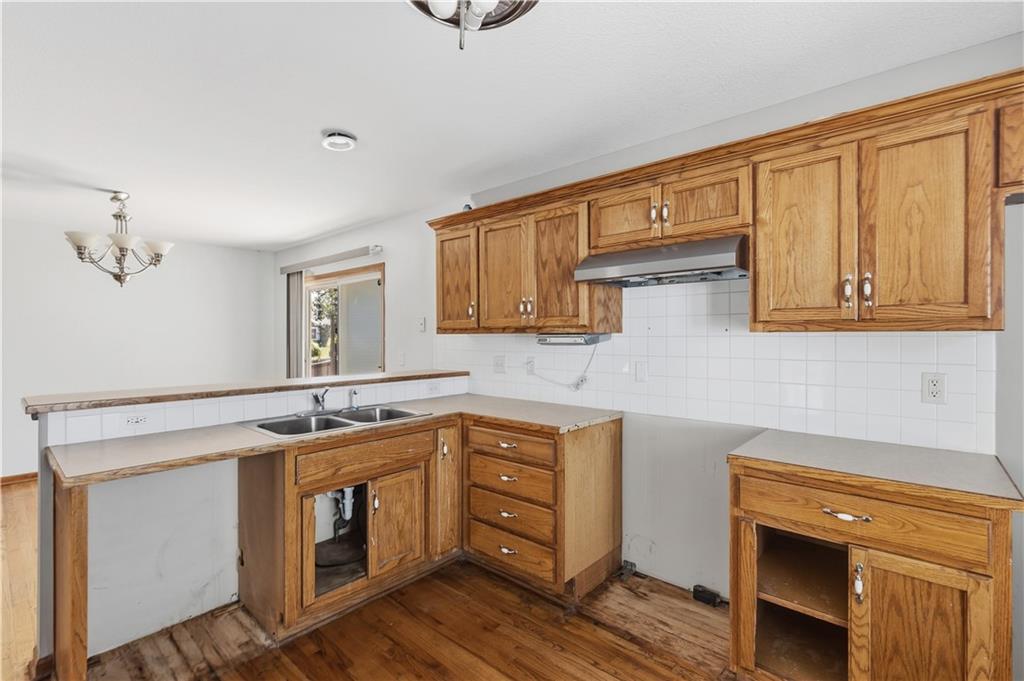 1604 S 105th Street Property Photo 6