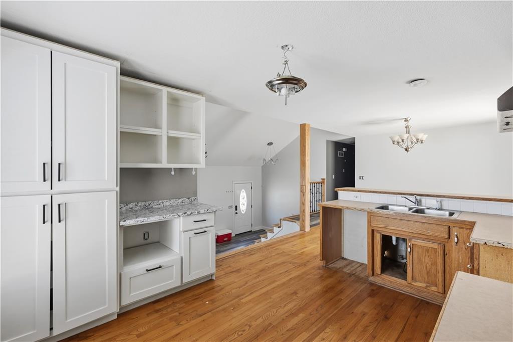 1604 S 105th Street Property Photo 8