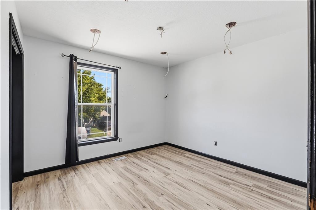 1604 S 105th Street Property Photo 17