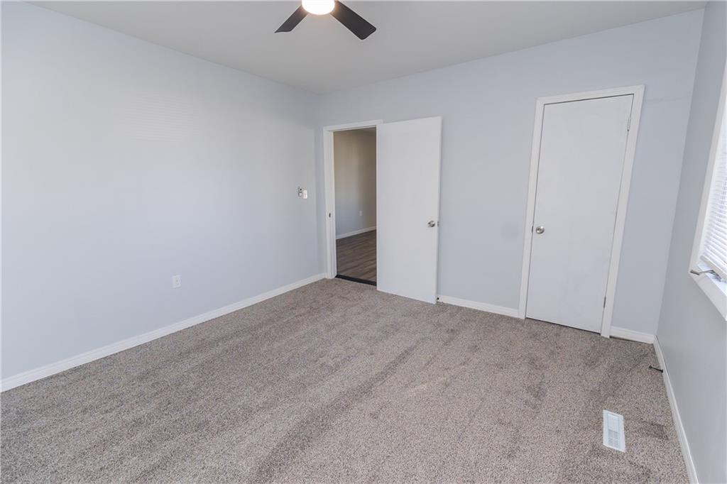 201 E 4th Street Property Photo 7