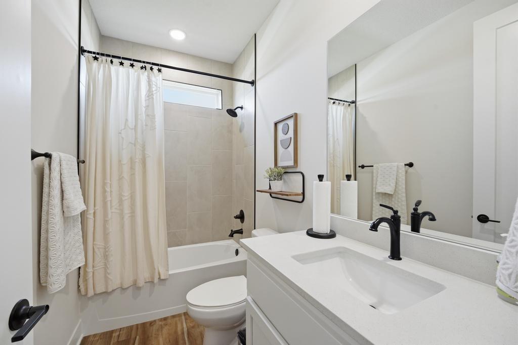 17633 Spivey Street Property Photo 4