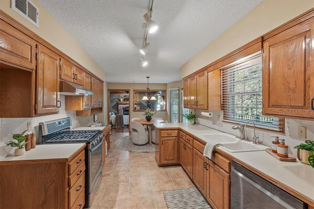 6781 Rene Street Property Photo 11