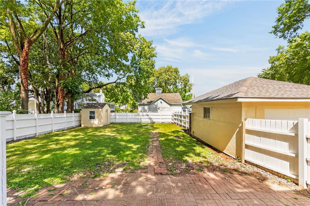 610 W Maple Avenue Property Photo 5