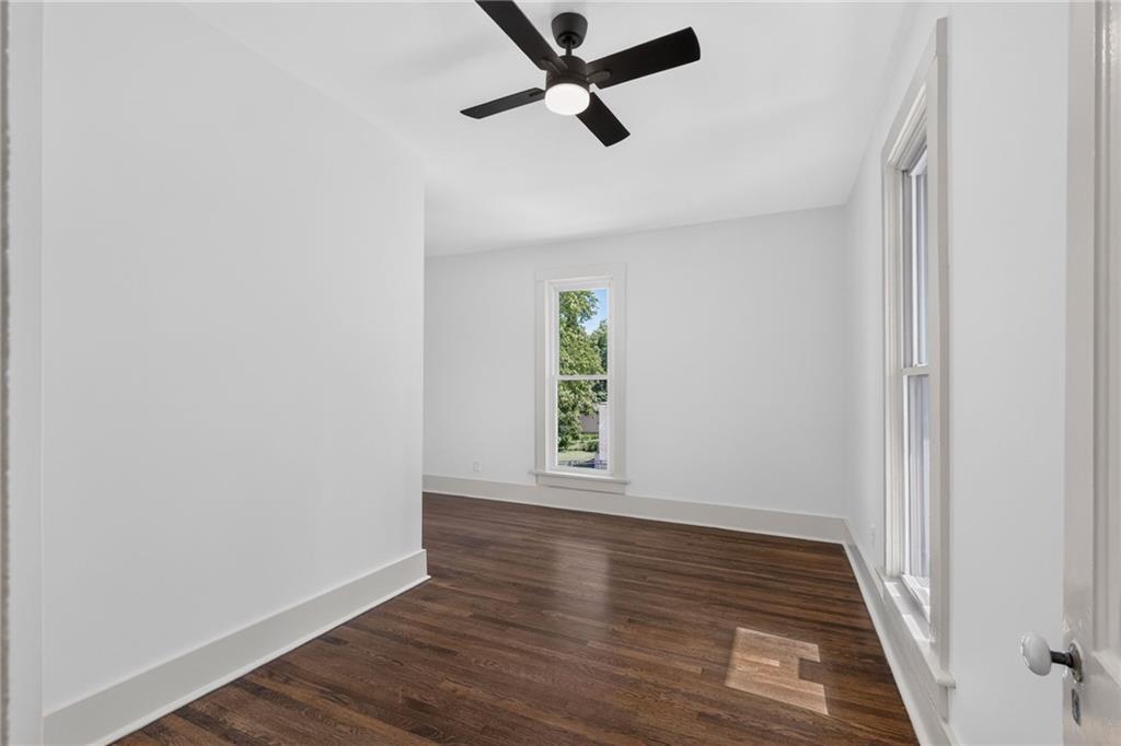 610 W Maple Avenue Property Photo 32
