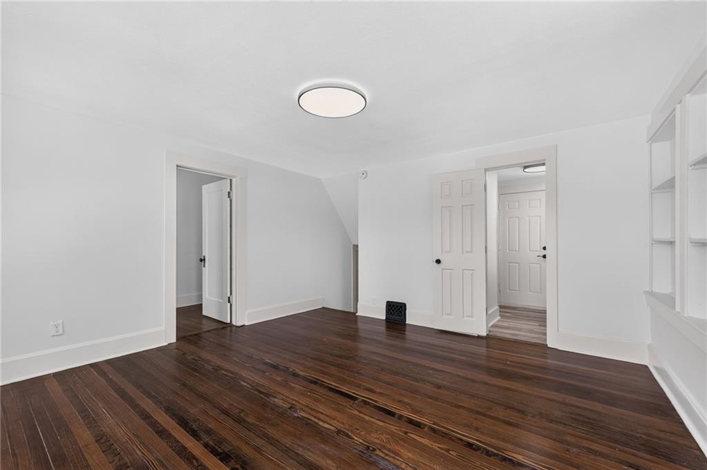610 W Maple Avenue Property Photo 37